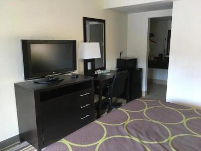 Super 8 by Wyndham - 12