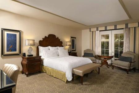 Woolley's Classic Suites Denver Airport - 3