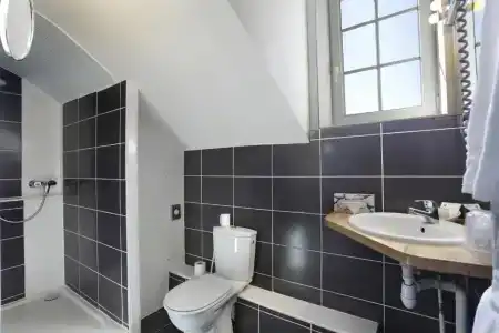 Hôtel Les Tilleuls, Bourges - 23
