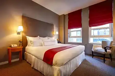 Giraffe by Library Hotel Collection - 89