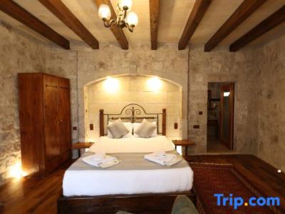 Sarnich Cave Suites - 96