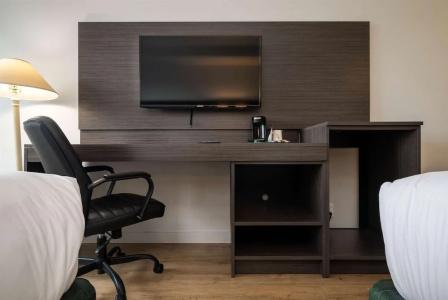 Baymont INN & Suites by Wyndham - 57