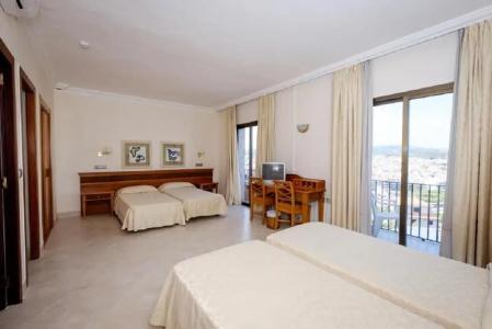 Montjoi by Brava Hoteles - 34