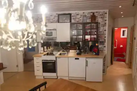 Aaria Bed and Breakfast - 8