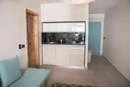 Redcon Suites - 118