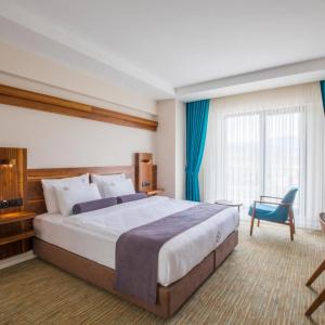 Karpalas City & Spa - 32