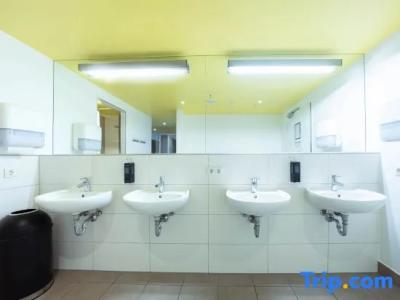 One80° Hostels Berlin - 66