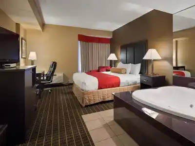 Best Western Plus Inn & Suites - 38