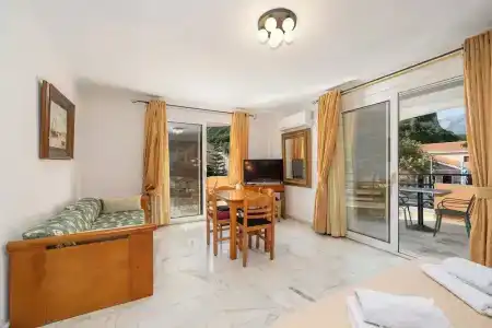 Odysseus Palace - 98