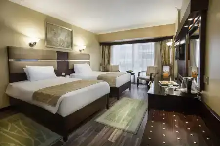 Pyramisa Suites Cairo - 16