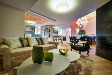 21st Floor - 68