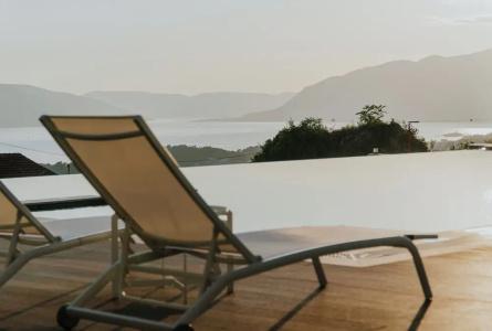Royal Blue & Residences - 12