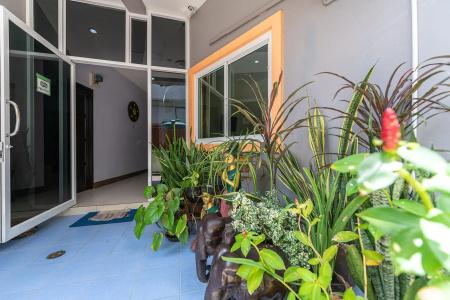 Baan Yuyen Karon Guesthouse - 11