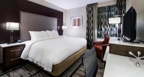 Fairfield Inn & Suites by Marriott Boston - 42