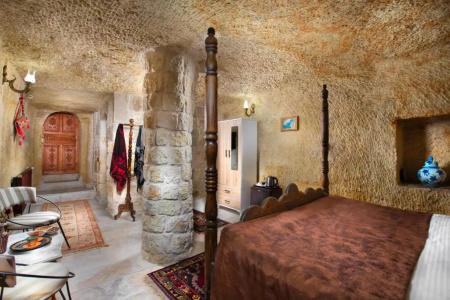 Romantic Cave - 60