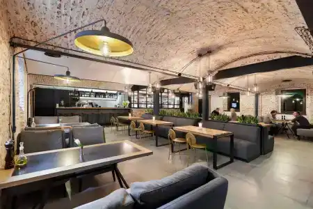 Ferenc & Restaurant - 19