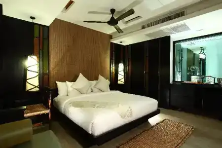 De Chai Oriental Nimman - Sha Plus - 36