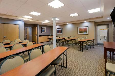 Comfort Suites West - 21