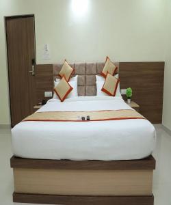 8th Mile Suites - 5