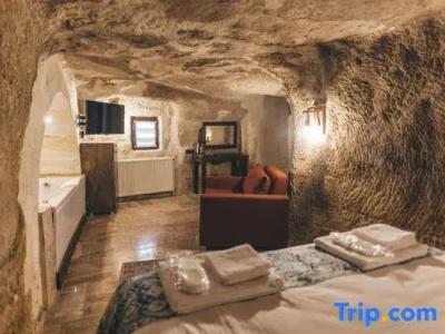 Tale Cave In - 141