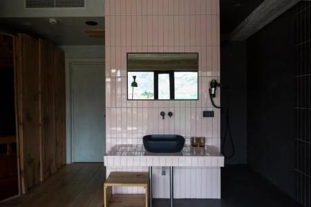 In Gallery & Spa - 71