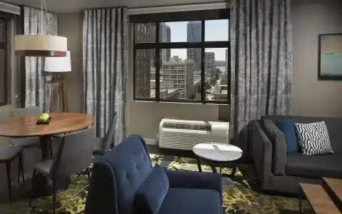 The Paramount - 41