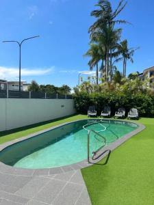 Noosa Parade Holiday Inn - 91