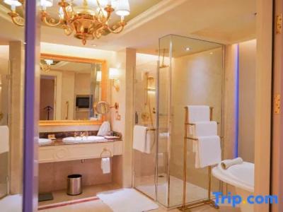 Sheraton Chongqing - 185