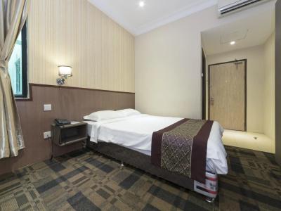 The Noble (Sg Clean) - 21
