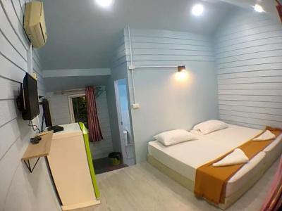 Naiharn On The Rock Resort Phuket - 18