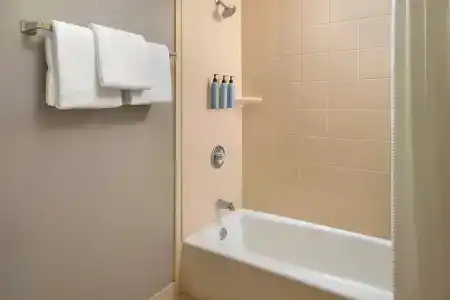 Courtyard By Marriott Baton Rouge Acadian Centre/Lsu Area - 9