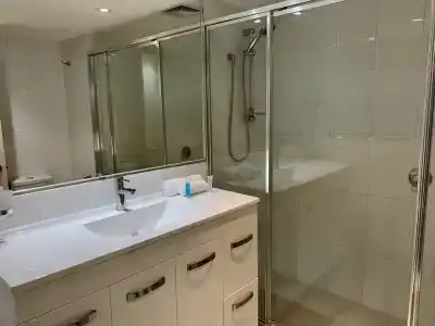 Outrigger Burleigh - 144