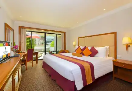 Boulevard Bangkok Sukhumvit - 10