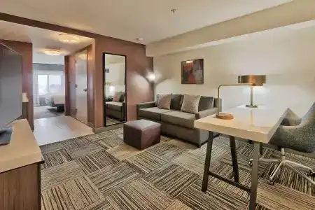 Hilton Garden Inn/Journal Center - 62