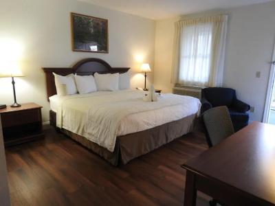 Inn at Cemetery Hill - 24