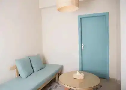 Redcon Suites - 212