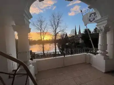 Excellent - 36