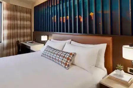 Renaissance Dallas - 41