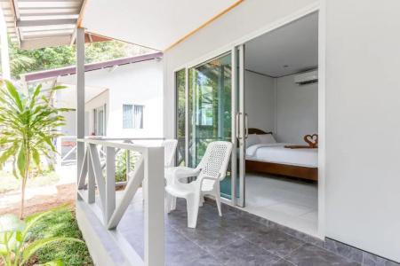 Lanta Coral Beach Resort - 5