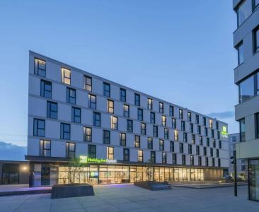 Holiday Inn Express - Freiburg - City Centre - 0