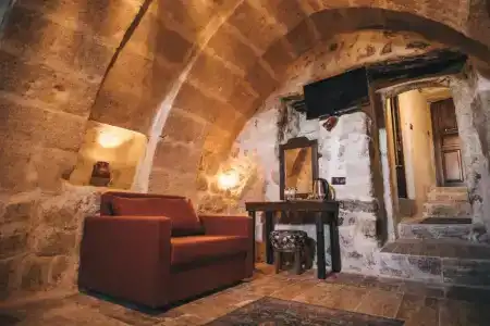 Tale Cave In - 84