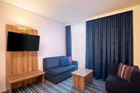 Holiday Inn Express Bremen Airport, An Ihg - 5
