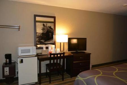 Super 8 by Wyndham/Wanamaker RD/I-70 - 16