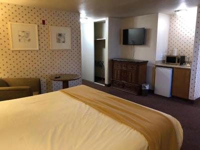 Sunrise Inn - 89