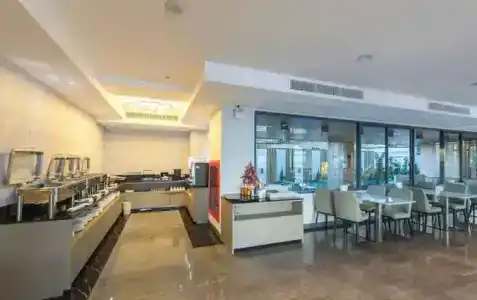 Arista Ubon - 13