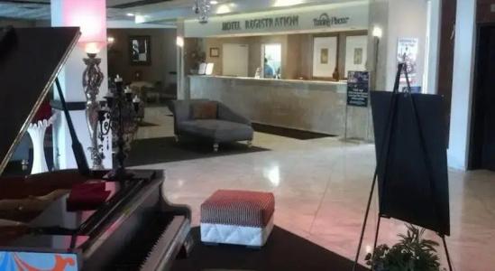 Royal Resort - 41