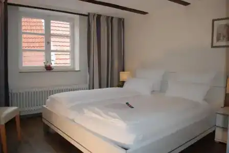 Alt Warburg - 49
