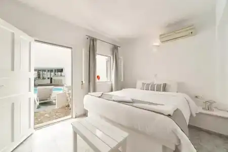 Artemis Suites - 72