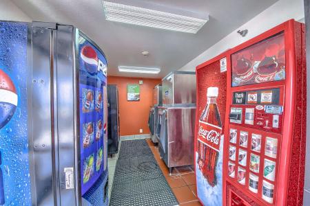 6 San Antonio, Tx Six Flags Fiesta Tx - La Cantera Area - 8