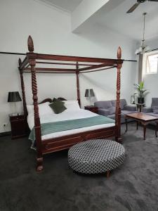 Macquarie Manor - 81